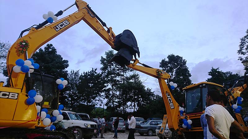 जेसिबी जेएस १२० एस्काभेटर सार्वजनिक