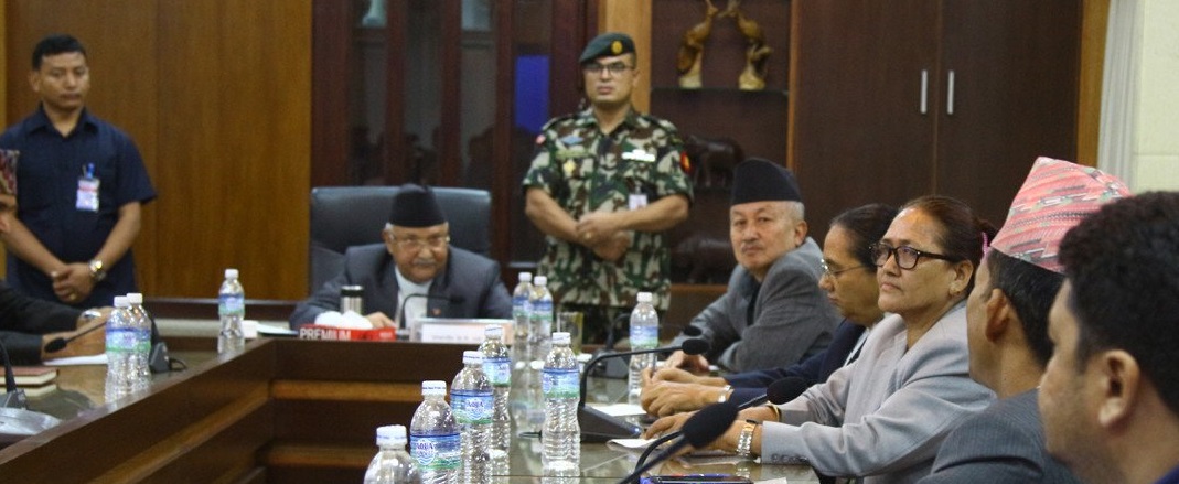 नेकपाका सांसदले नै  मागे अर्थमन्त्री युवराज खतिवडाकाे राजिनामा