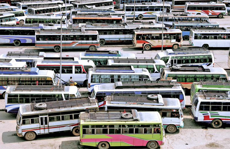 बीस वर्ष पुगेका सवारी साधनलाई चल्न दिनुपर्ने माग