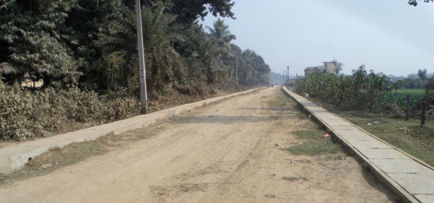 पश्चिम नवलपरासीस्थित हुलाकी सडक निर्माण कार्य एक वर्षदेखि ठप्प