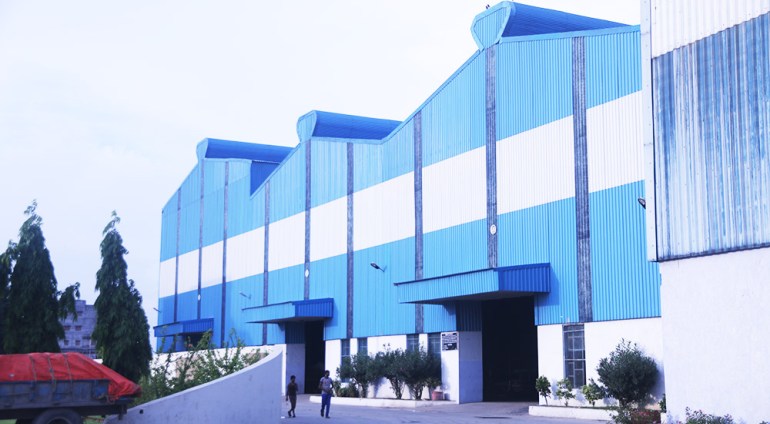 आरती स्ट्रिप्सले फलामे डन्डीको उत्पादन थाल्याे