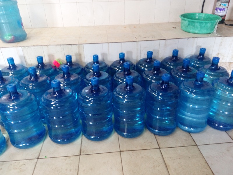 बोतल तथा जारको पानीमा मनलाग्दी मूल्य लिनेलाई कारबाही गर्ने तयारी