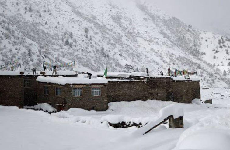 हुम्लामा पुन हिमपात