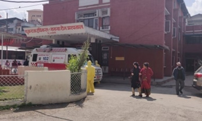 कोरोना संक्रमितहरुको अवस्था सामान्य, केहि दिनमै डिस्चार्ज गर्ने तयारी