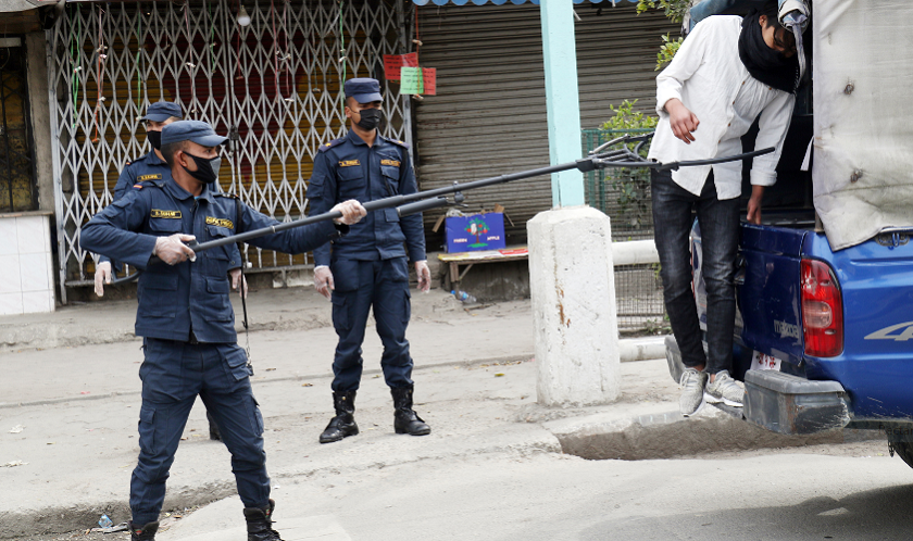 आदेश उल्लङ्घन गर्ने ६०० लाई ‘होल्ड’