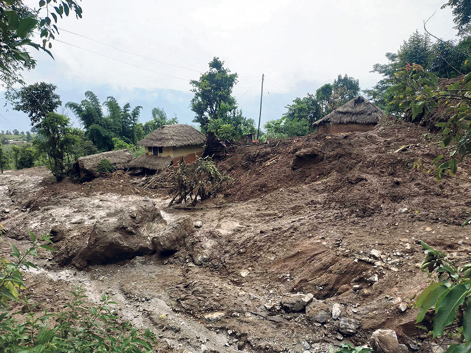 भारतमा बाढीपहिरो बाट छ जनाको मृत्यु