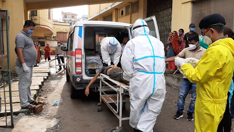 ८ वटा अस्पताल चहार्दा पनि आईसीयू नपाउदा एम्बुलेन्समै छटपटिएर बिरामीको मृत्यु