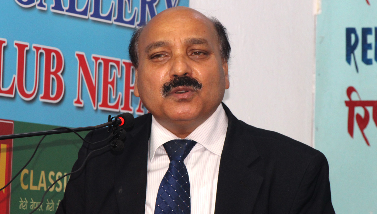 वरिष्ठ अधिवक्ता दिनेश त्रिपाठीविरूद्ध अदालतको अवहेलना मुद्दा दर्ता