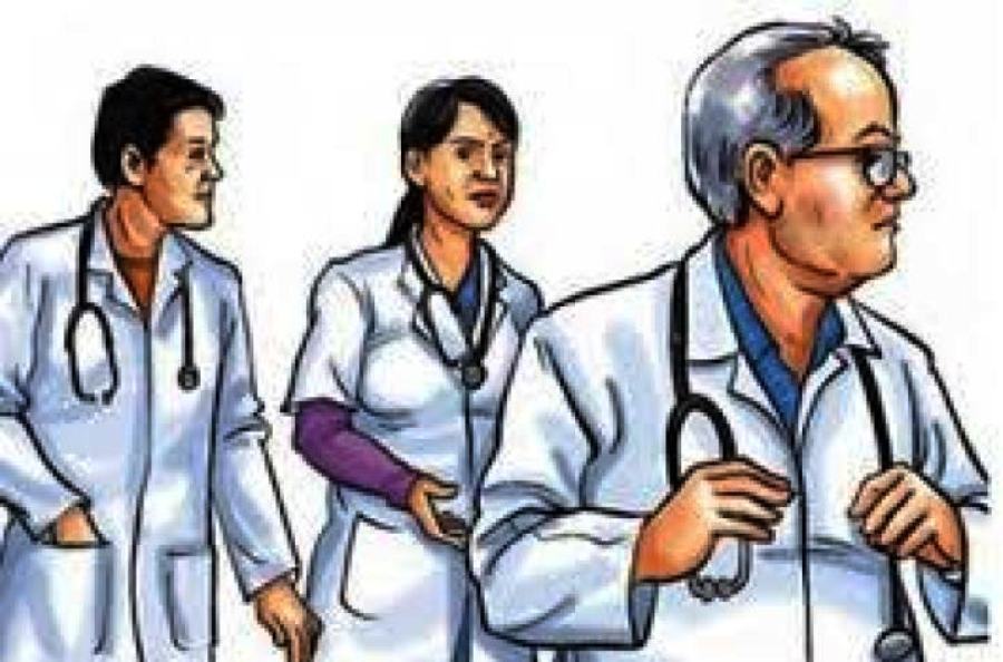 चिकित्सक अभावमा थन्किए उपकरण