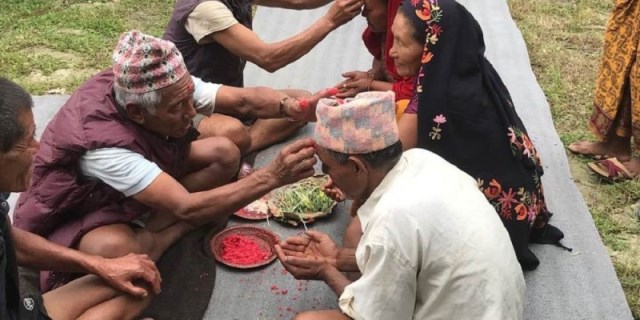 दसैंमा बुढापाकासँग गएर टीका नलगाउन सरकारको आग्रह