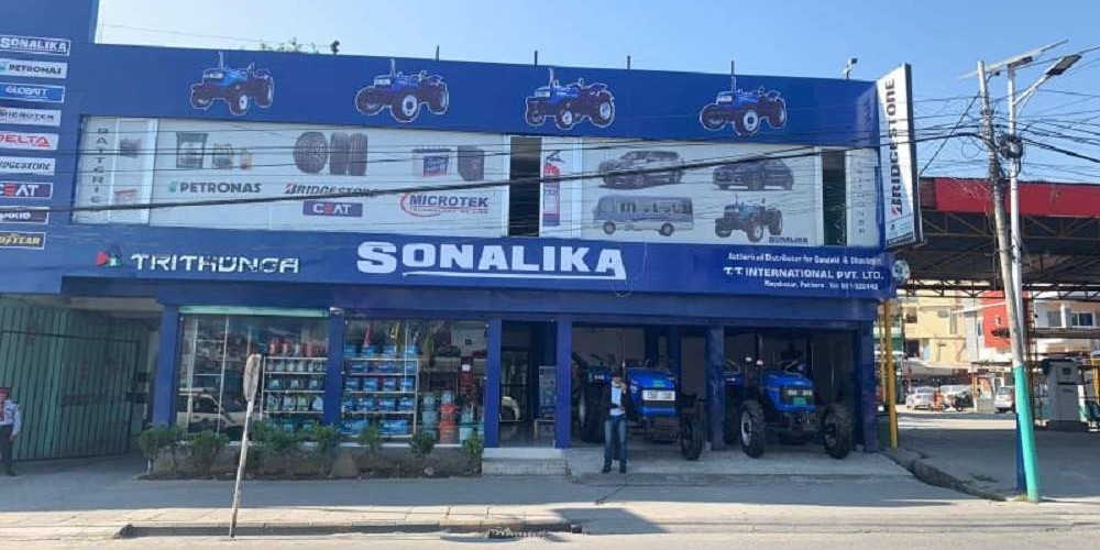 पोखरामा खुल्यो सोनालिका ट्रयाक्टरको शोरुम