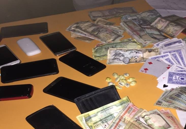 तास र कौडा खेलिरहेको अवस्थामा ९१ जना पक्राउ