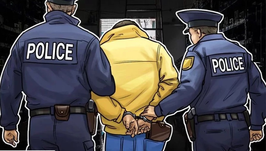 मध्यरातमा एटिएम फुटाउँदै गरेको अवस्थामा प्रहरीद्वारा युवक पक्राउ