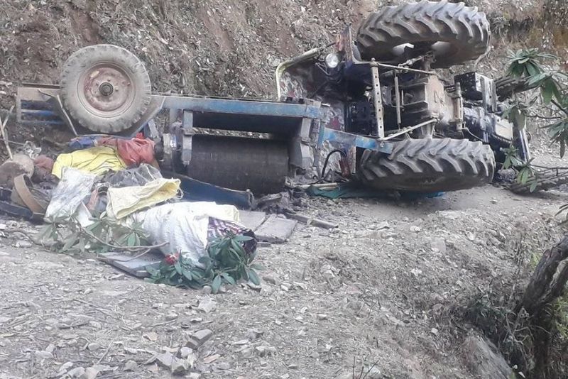 ट्रयाक्टर दुर्घटना हुँदा १० वर्षीय  बालिकाको मृत्यु