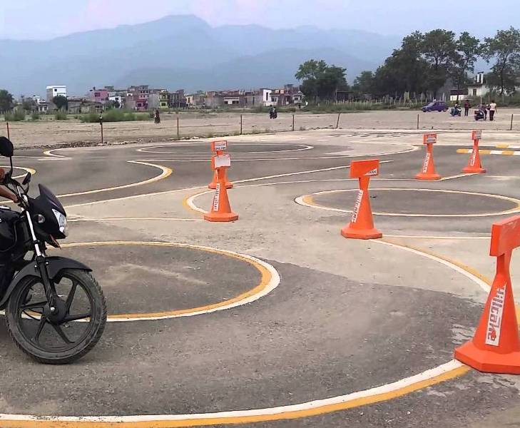 सवारी चालक अनुमतिपत्रको ‘ट्रायल’ परीक्षा पुनः सञ्चालन हुँदै