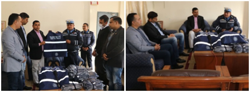 नाडाले ट्राफिक प्रहरीलाई दियो ५ सय थान फ्लोरोसेन्ट ज्याकेट