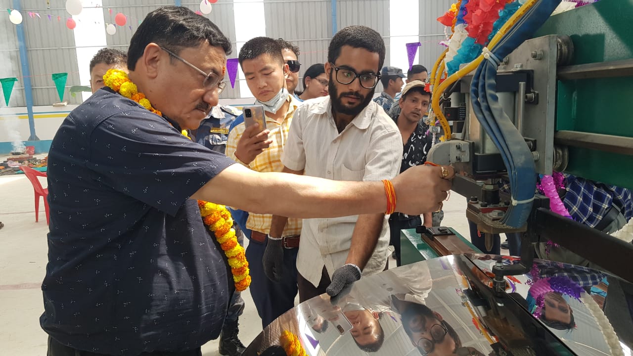 नेपालमै पहिलो पटक १०,००० लिटरको एस.एस. ट्याङ्की