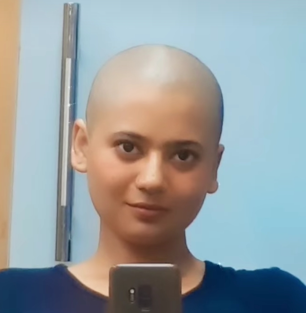 किन गरिन् केकीले कपाल मुन्डन ?