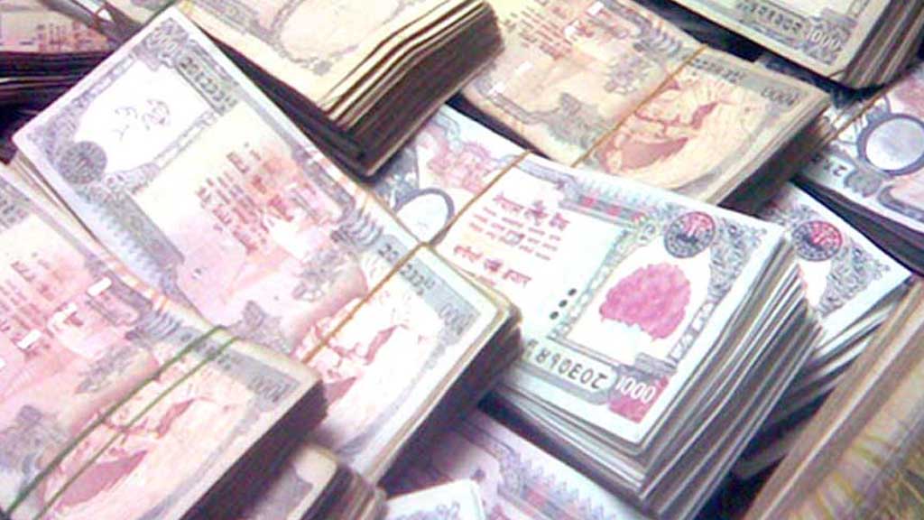 सांसदभन्दा ठेकदारको भूमिकामा बढी