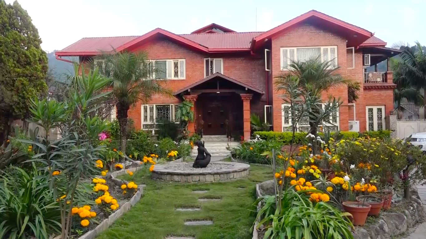 प्रधानमन्त्री निजी निवासमा कांग्रेस पदाधिकारी  बैठक बस्दै