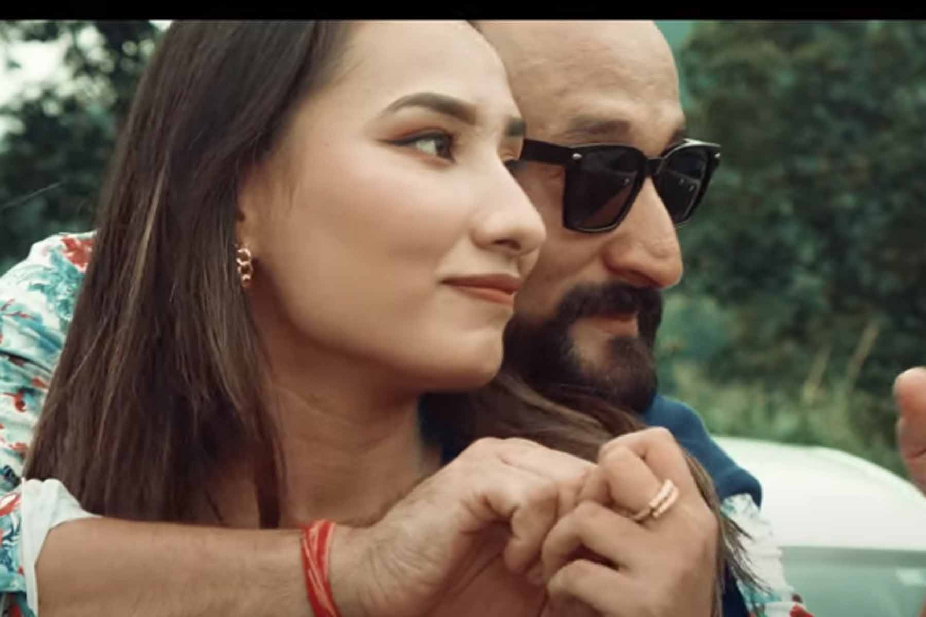 सन्तोष अधिकारीको अभिनय रहेको  गीत ‘गल्ली यहि हो’ सार्वजनिक