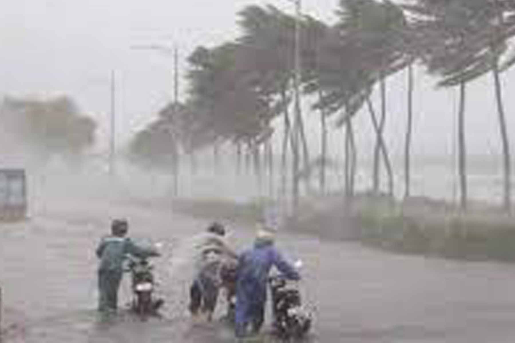 केरलामा बाढी र पहिरोमा ११ जनाको मृत्यु, १३ बेपत्ता