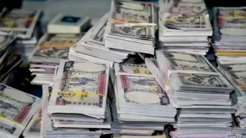 समीरकोे ‘पैसाको उडान’ बजारमा