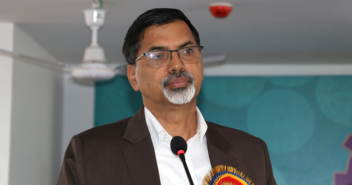 अर्थमन्त्री शर्मा भन्छन्– ठूलो परिमाणको पैसा सिरानमुनी हरायो कि ओछ्यानमुनी म खोज्दैछु