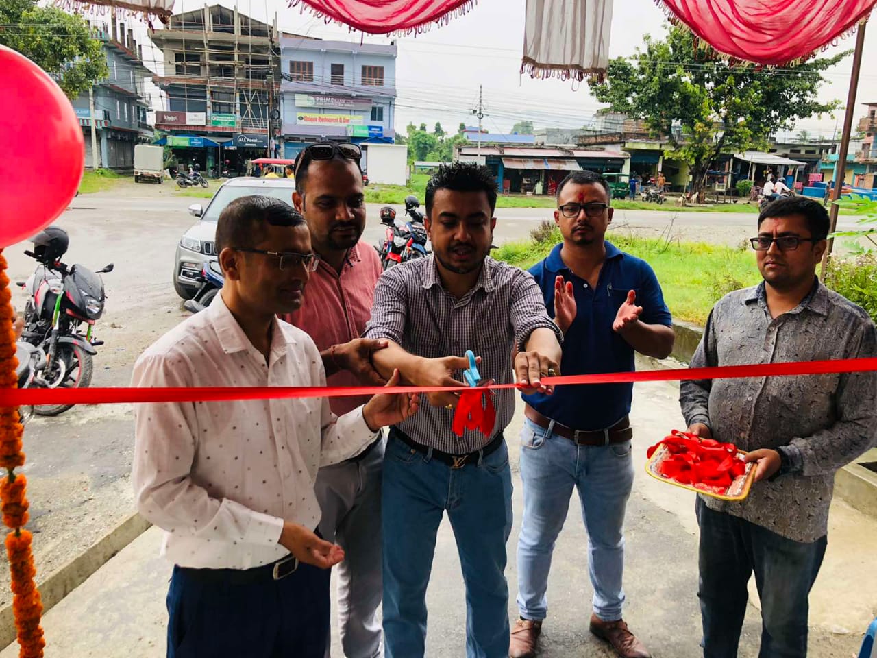 टारो माेटरसाइकलकाे नयाँ शोरुम इटहरीमा, यस्ता छन् दशैंकाे छुट अफर