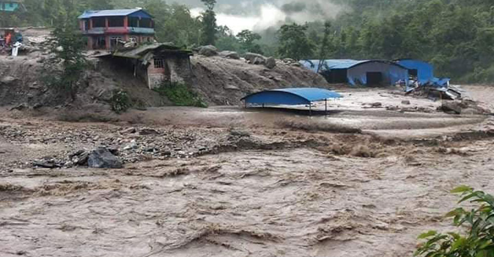 कालिकोटका ५१ बस्ती बाढी, पहिराको जोखिममा