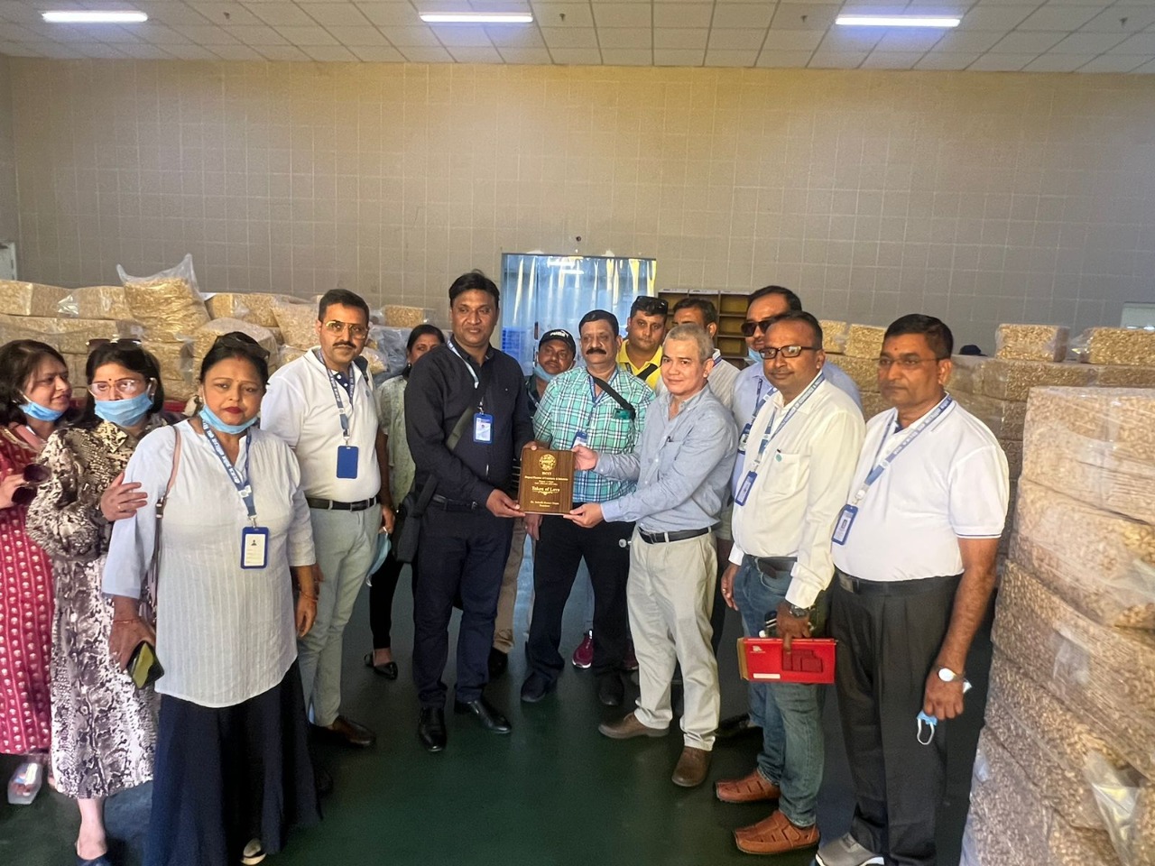 वीउवासङ्घद्वारा भियतनामको  व्यापारिक पार्क अवलोकन