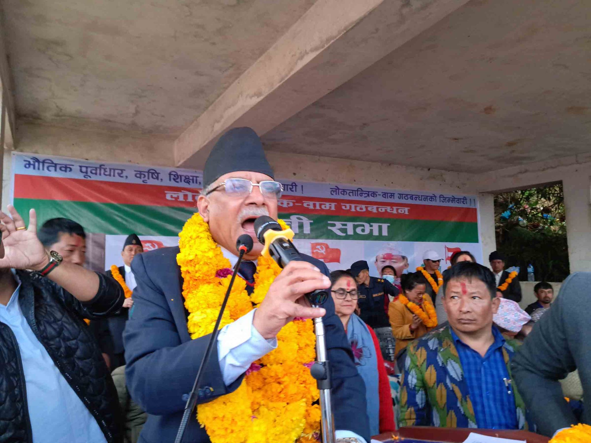 आसन्न निर्वाचन संविधान जोगाउने र मास्नेबीचको जनमत संग्रह : प्रचण्ड