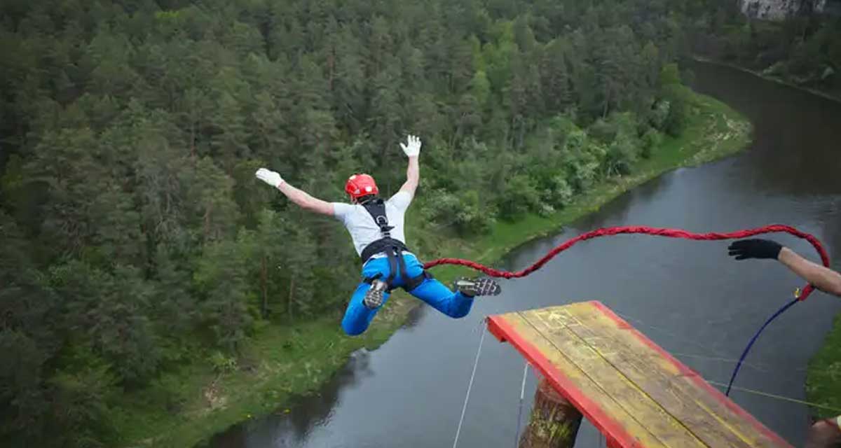 पर्यटक आकर्षणको केन्द्र बन्यो बागलुङको ‘बञ्जीजम्प’