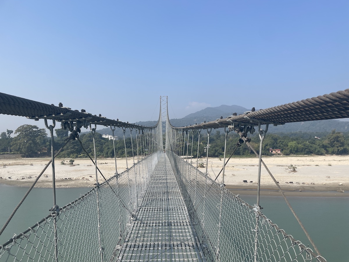 वाल्मीकि आश्रम पुग्न पुल बन्यो, बाटो बनेन