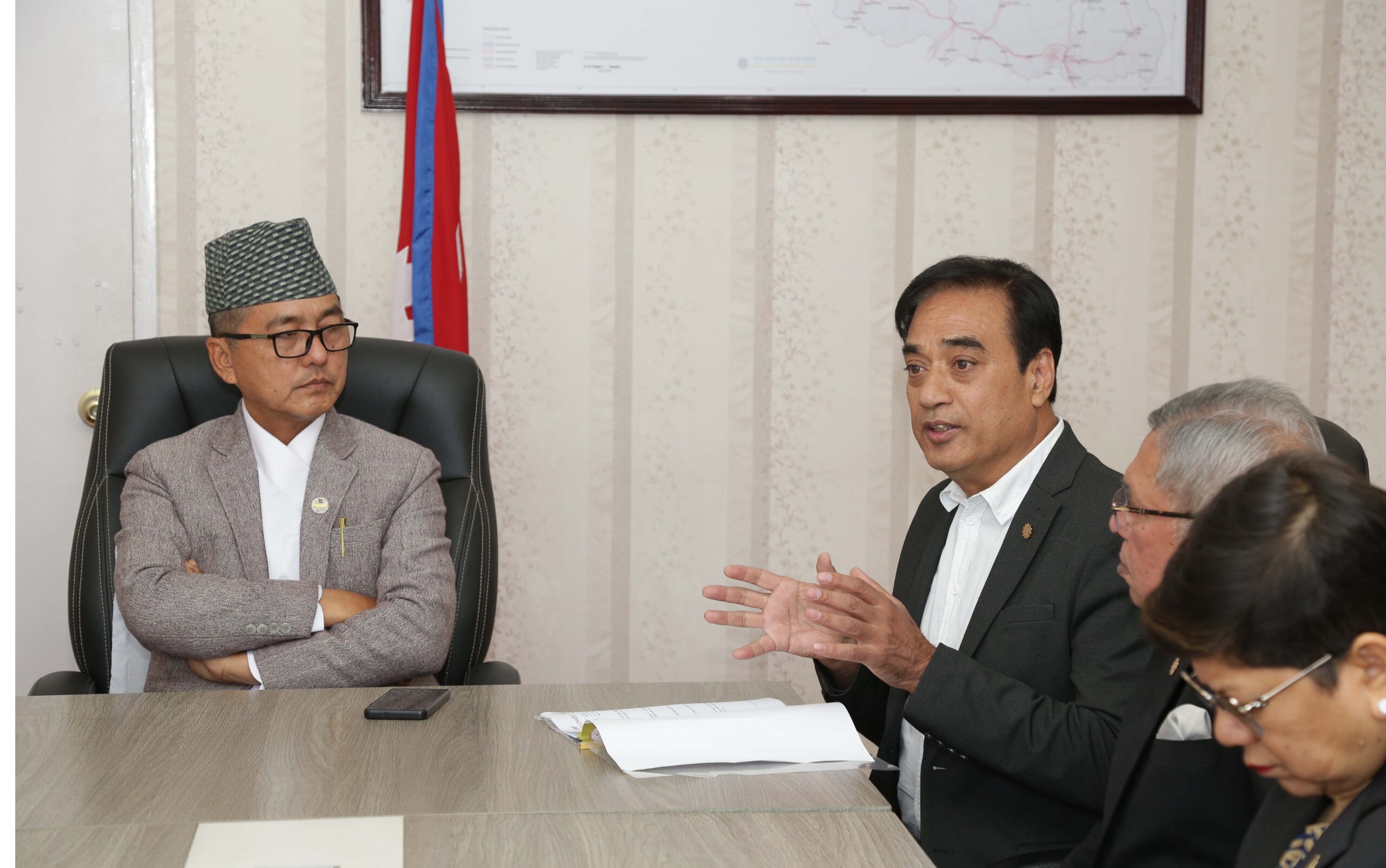 ऊर्जा, जलश्रोत तथा सिंचाइ मन्त्री लिङदेनसँग चेम्बरको भेटवार्ता