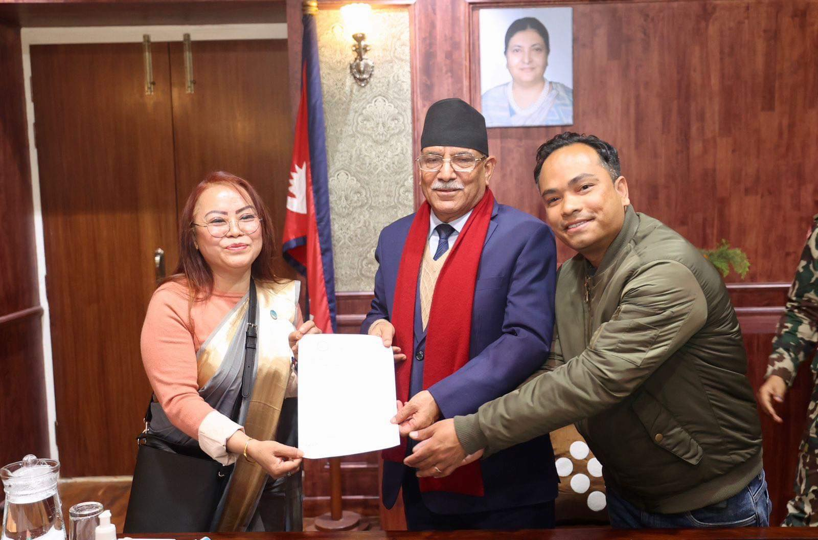 विप्रेषण पठाउने वैधानिक च्यानल बनाइदिन प्रधामन्त्रीलाई आग्रह