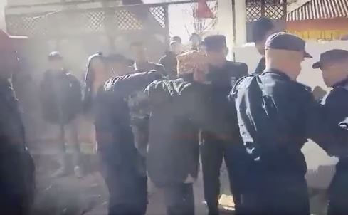 ‘रविले न्याय पाउनुपर्छ’ भन्दै एक युवकले गरे आत्मदाहको प्रयास