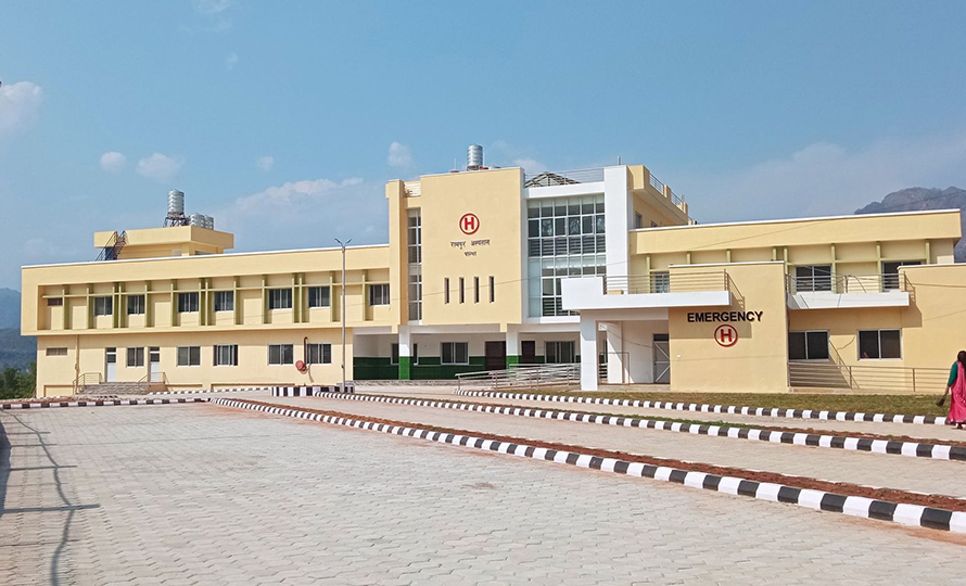 आठ वर्षपछि तयार भयो रामपुरमा नयाँ अस्पताल भवन