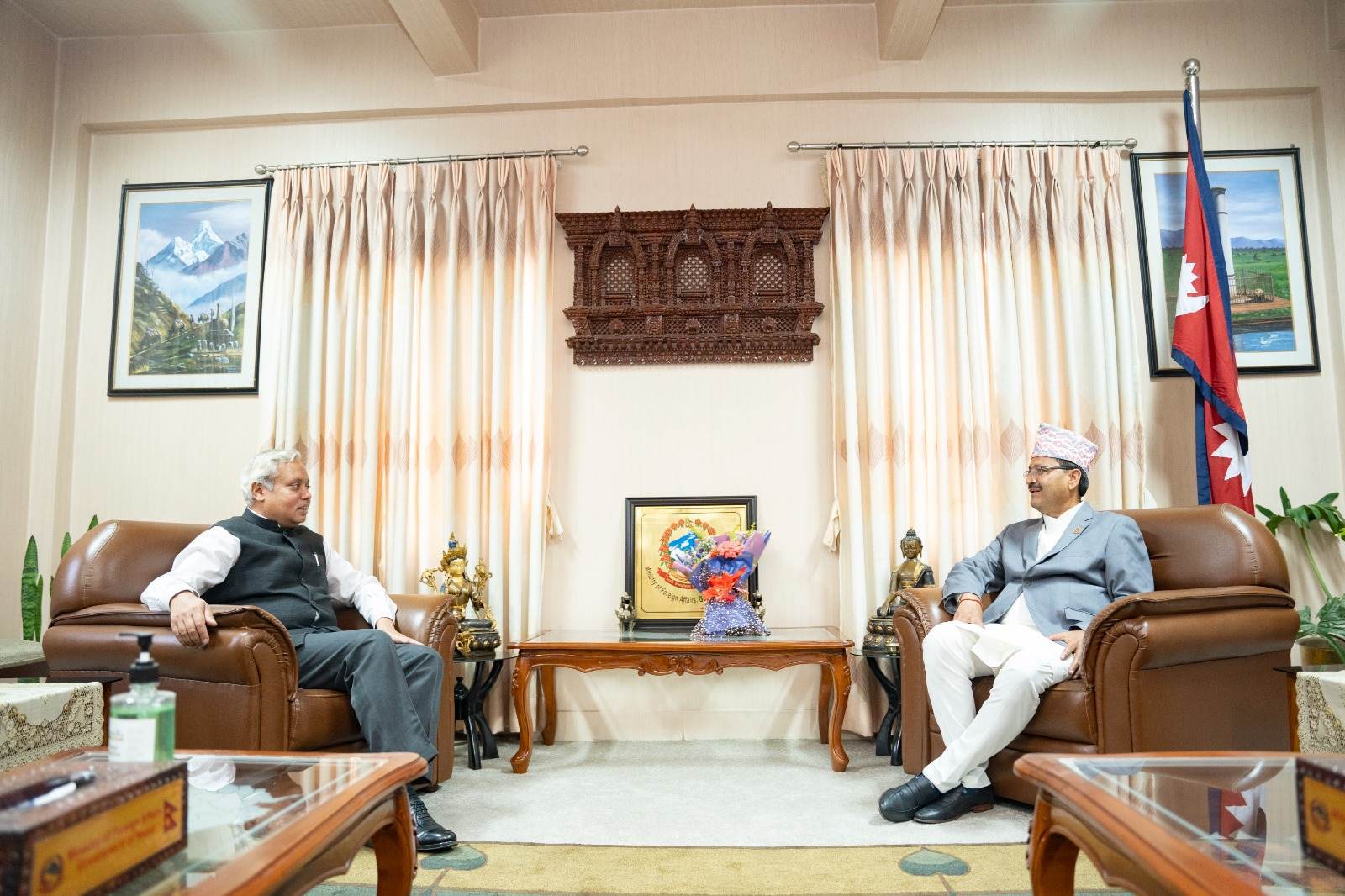 नियुक्त भए लगत्तै परराष्ट्रमन्त्री साउदसँग भारतीय राजदूत श्रीवास्तवको भेटवार्ता