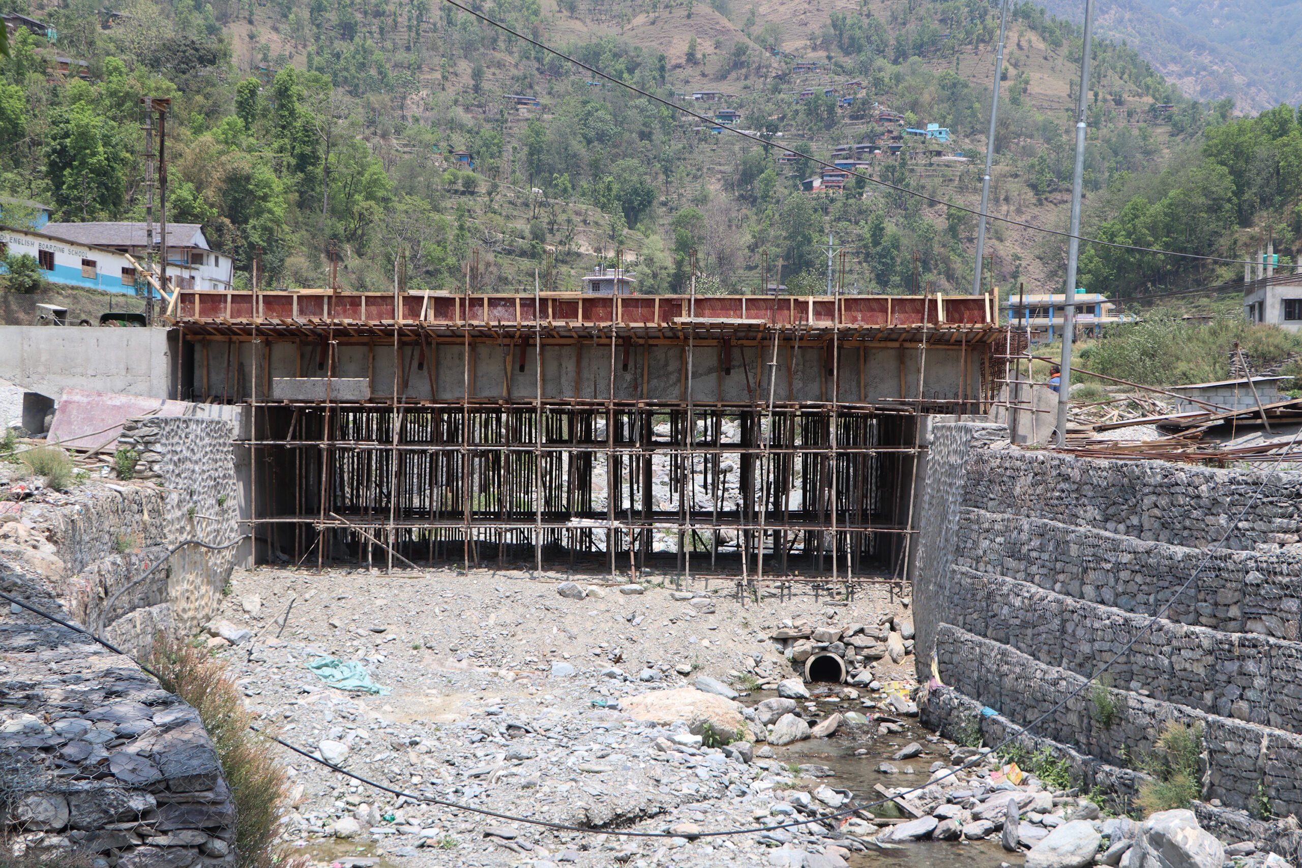 चुक्तीखोलामा पुल निर्माण हुन थालेपछि स्थानीय हर्षित