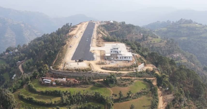 रेसुङ्गा विमानस्थलमा एक महिनादेखि हवाई सेवा बन्द 