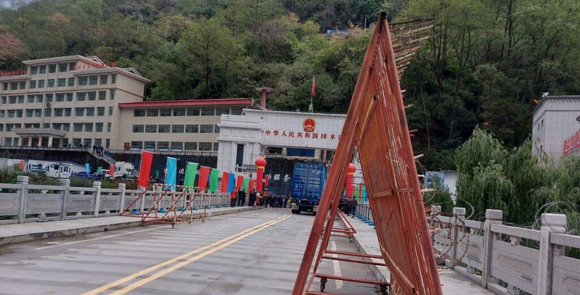 तातोपानी र केरुङ नाका बन्द हुँदा दसैँको ब्यापार बिग्रियो: व्यबसायी