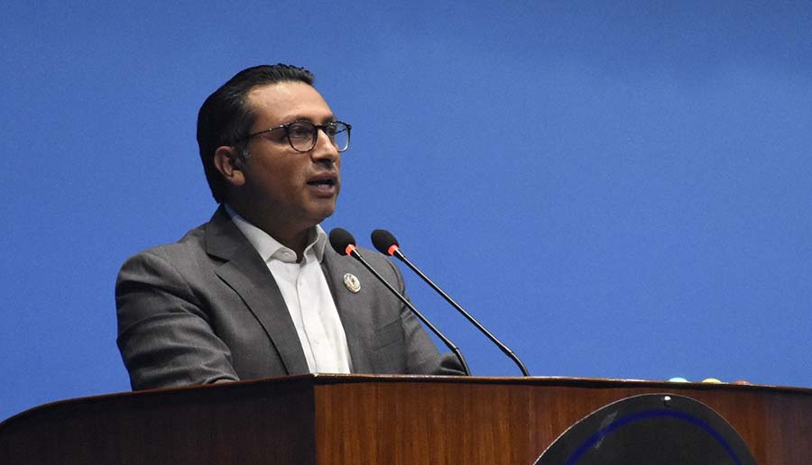 अर्थमन्त्रीलाई वाग्लेकाे सुझाव- कांग्रेसको घोषणापत्र मैले लेखिदिएको हुँ, पढेर बजेट बनाउनू