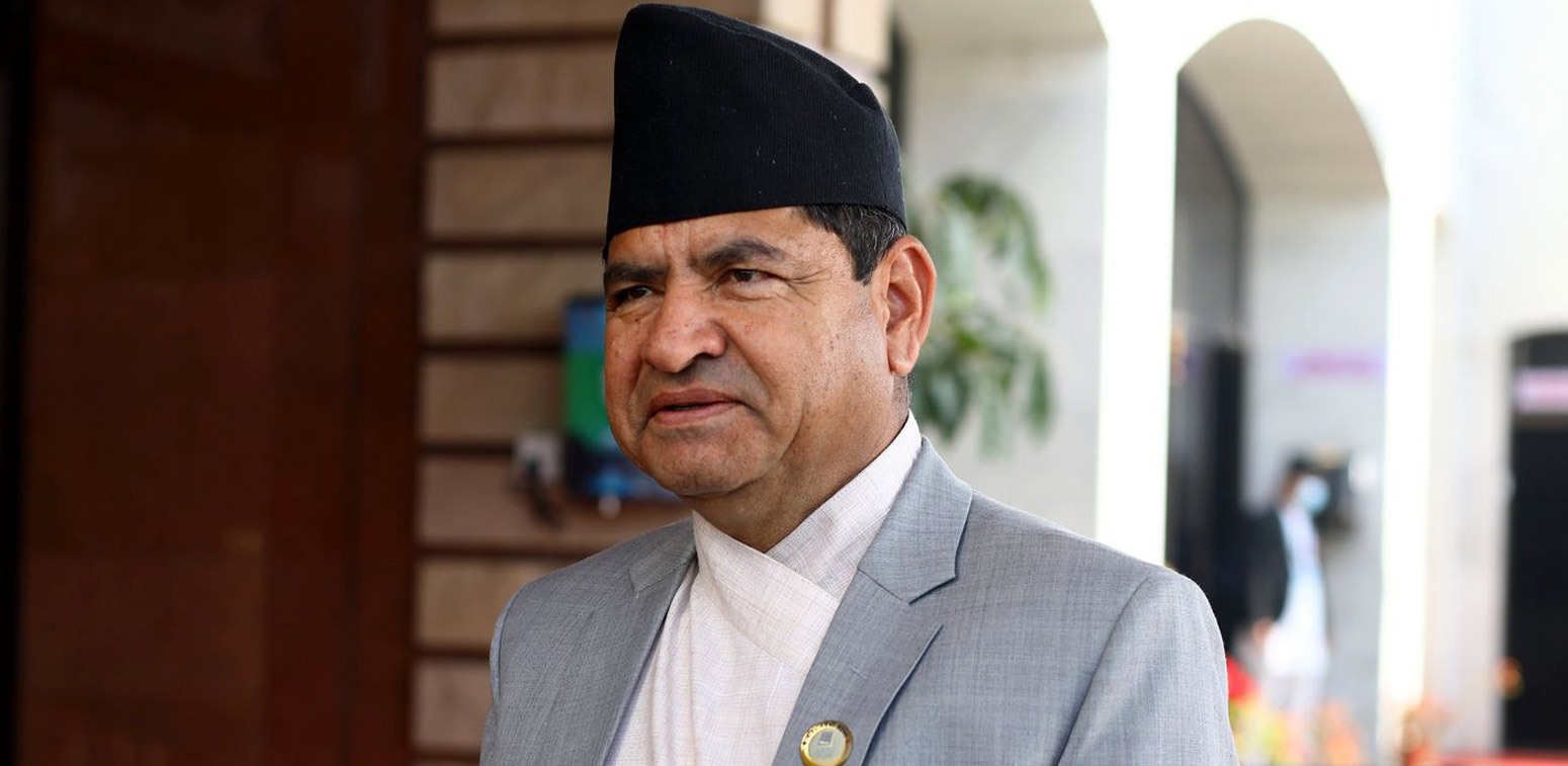 सडकसँग सम्बन्धित नौ निकायसँग मन्त्री ज्वाला रुष्ट, नागरिकले सास्ती पाए टुलुटुलु हेरेर नबस्ने