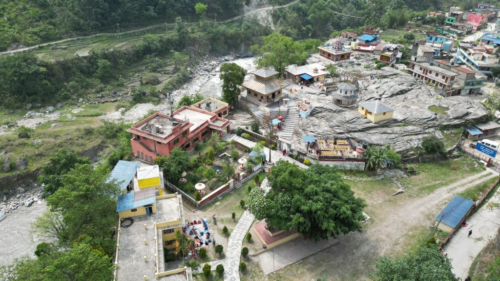 गलेश्वरको आम्दानी एघार महिनामा करोड नाघ्यो