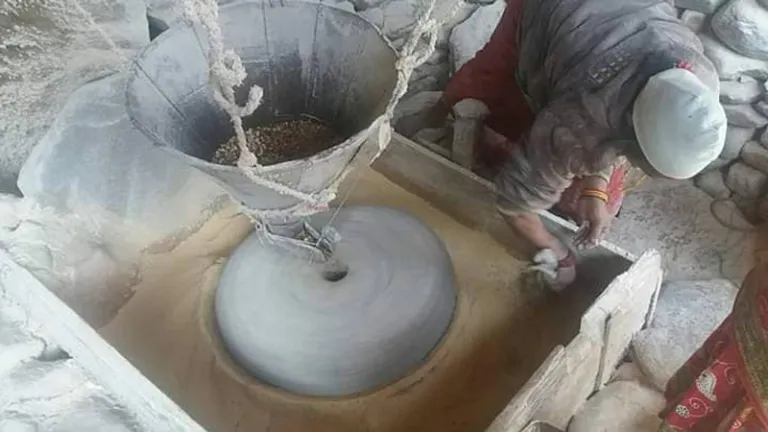 प्रविधिको विकाससँगै गाउँघरबाट लोप हुँदै पानीघट्ट