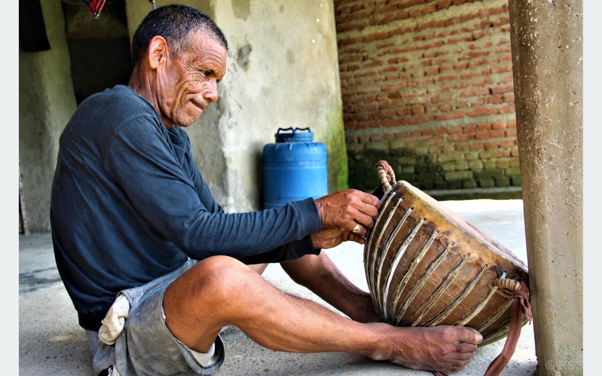 दमाहा र ट्याम्का बनाएरै जीविकोपार्जन