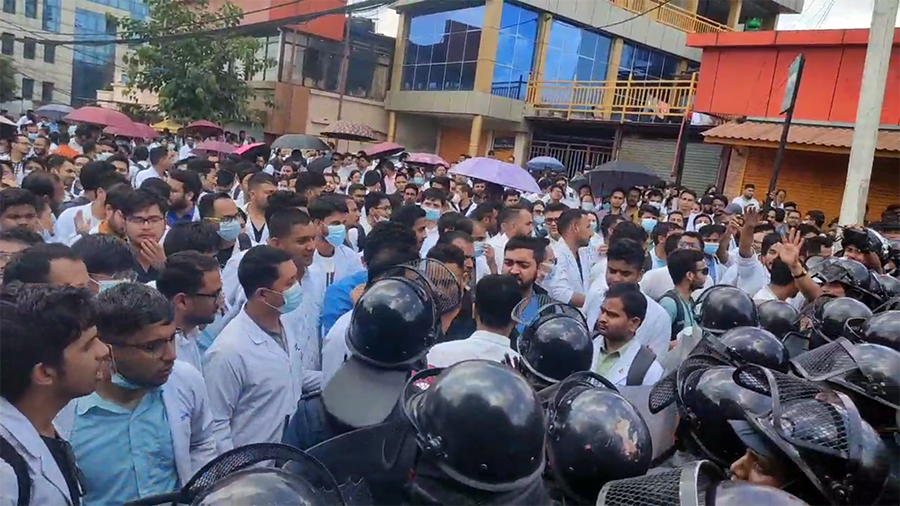 सरकार र चिकित्सकबीच पुनः सहमति, आन्दोलनका कार्यक्रम स्थगित