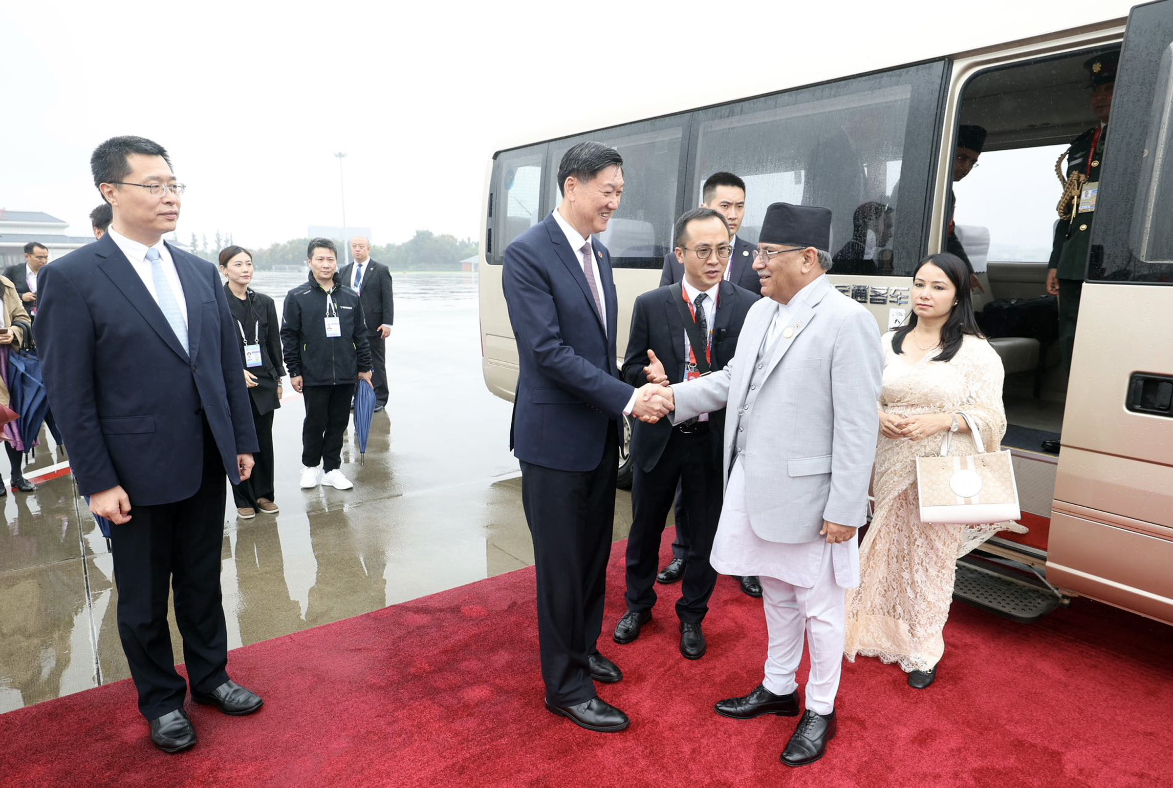 प्रधानमन्त्री दाहाल चीनमा, यस्तो छ एक हप्ताको कार्यक्रम