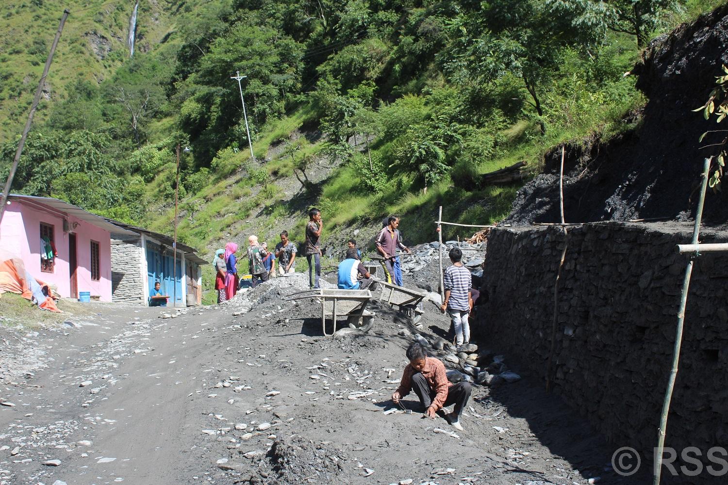 ढिलासुस्तीले थलिए म्याग्दीका सडक योजना